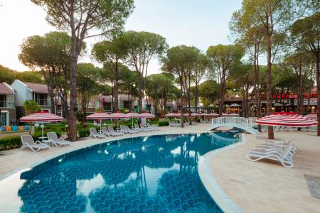 SELECTUM LUXURY RESORT Pools & Beach